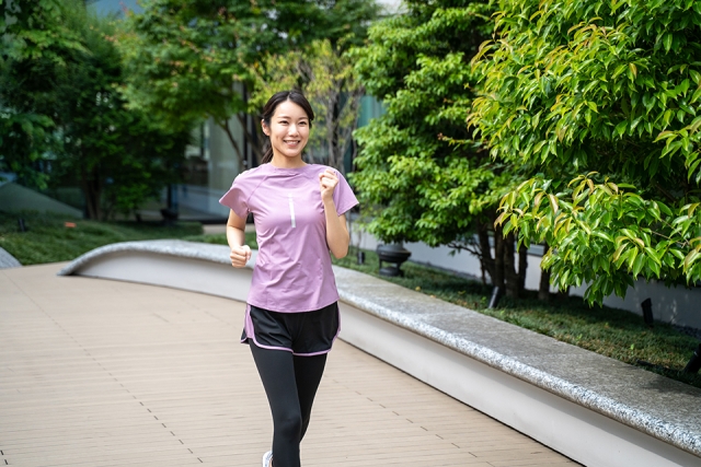 継続するためには楽しさがないとだめなので、楽しくランニングをしている女性